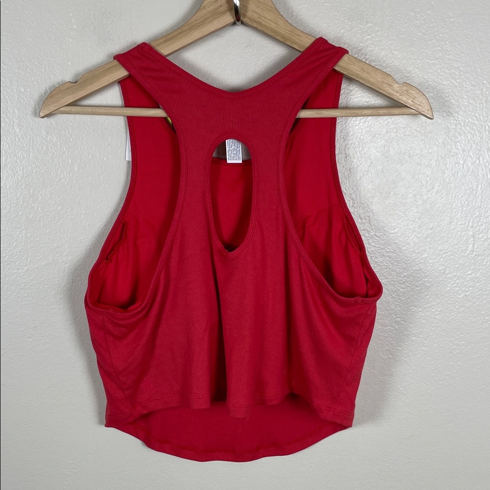 NWT All in Motion Women's XXL Red Crop Top - Picture 3 of 7
